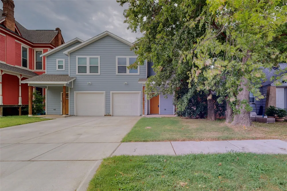 618 W Sears Street Denison, TX 75020