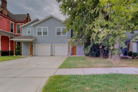 618 W Sears Street