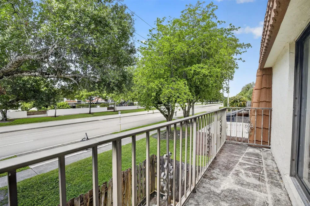11556 NW 1ST STREET Plantation, FL 33325