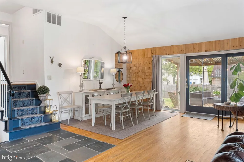 1011 MT PLEASANT WAY Cherry Hill, NJ 08034