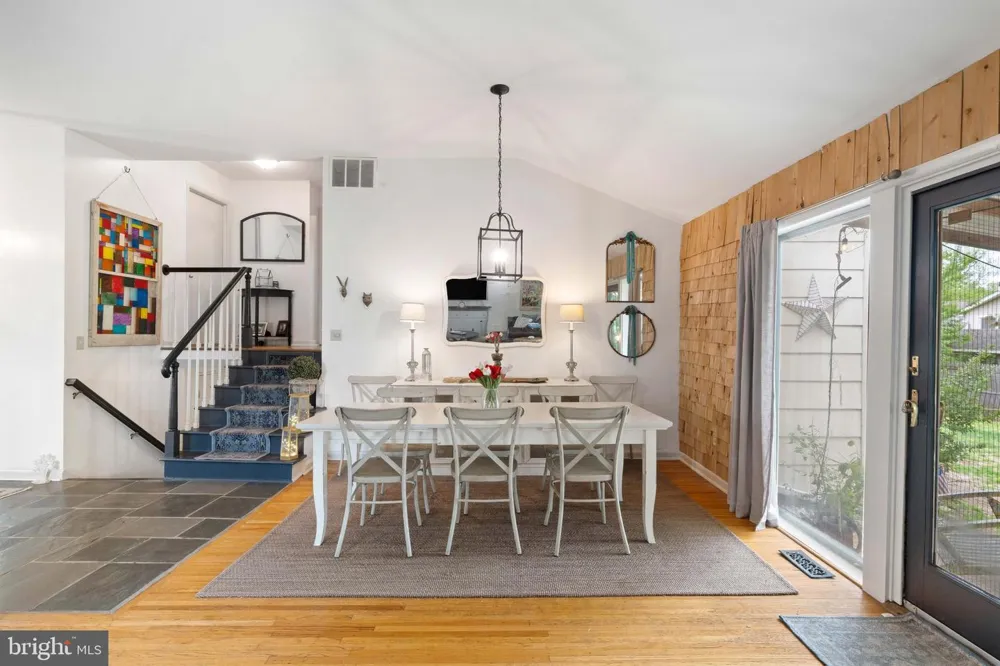 1011 MT PLEASANT WAY Cherry Hill, NJ 08034