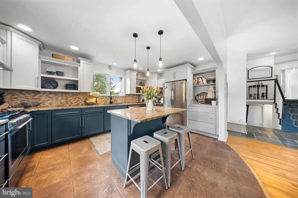 1011 MT PLEASANT WAY Cherry Hill, NJ 08034