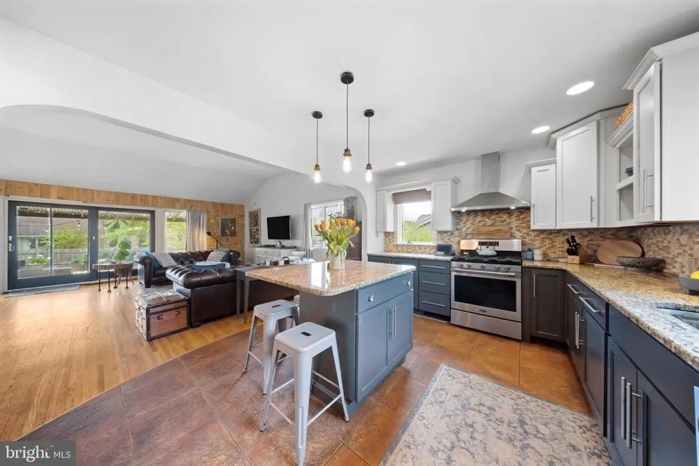 1011 MT PLEASANT WAY Cherry Hill, NJ 08034