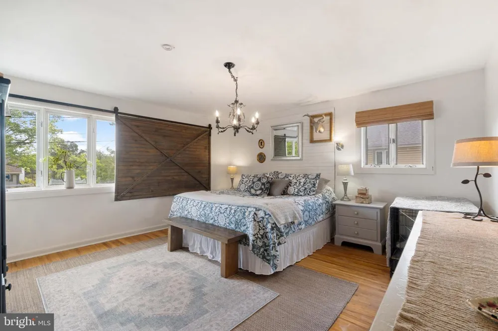 1011 MT PLEASANT WAY Cherry Hill, NJ 08034