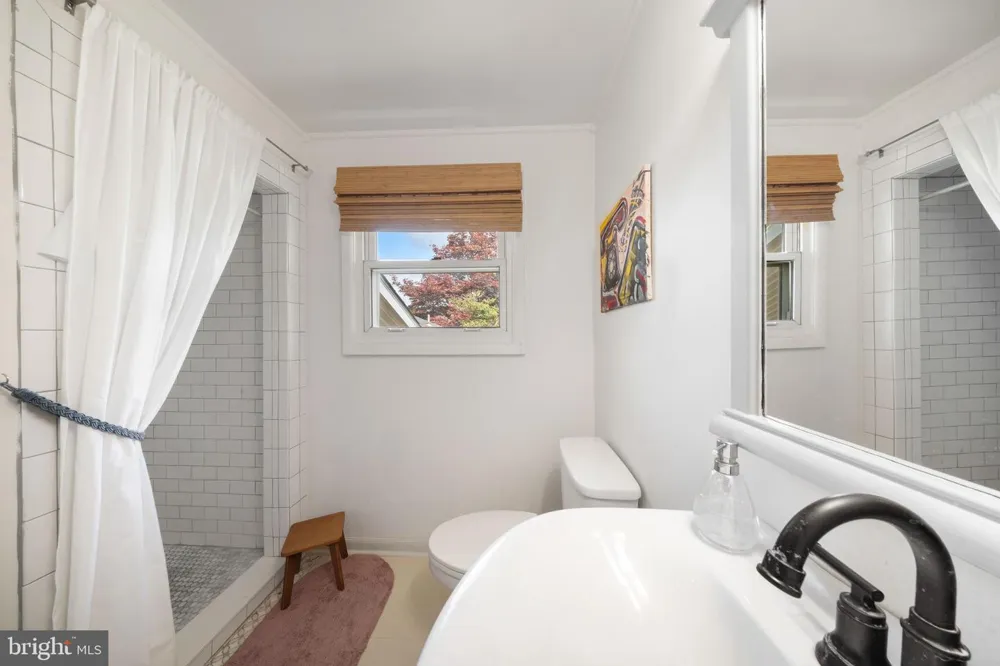 1011 MT PLEASANT WAY Cherry Hill, NJ 08034