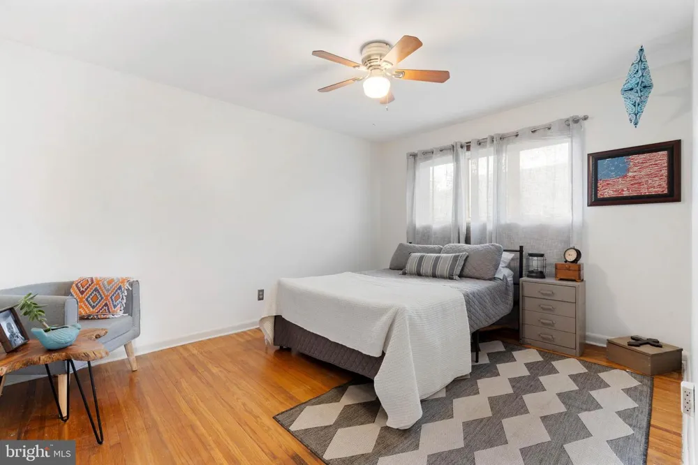 1011 MT PLEASANT WAY Cherry Hill, NJ 08034
