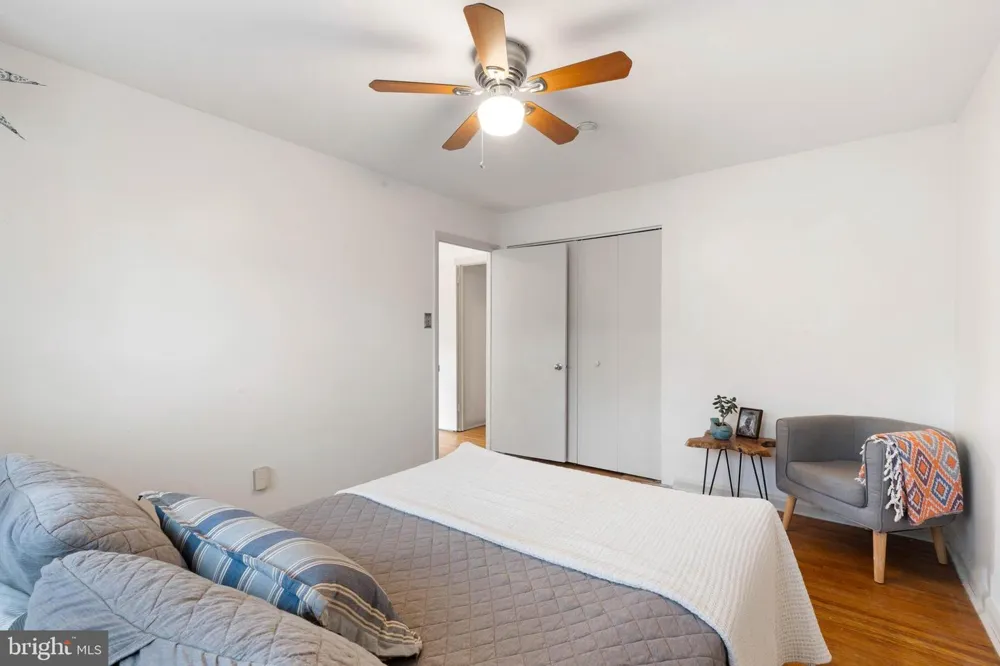 1011 MT PLEASANT WAY Cherry Hill, NJ 08034