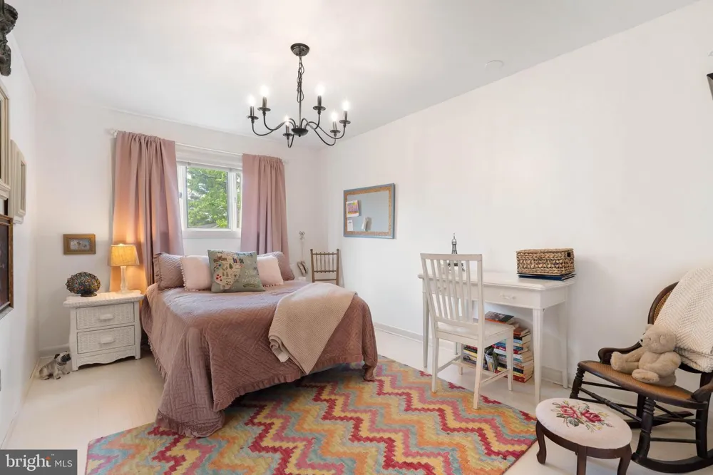 1011 MT PLEASANT WAY Cherry Hill, NJ 08034