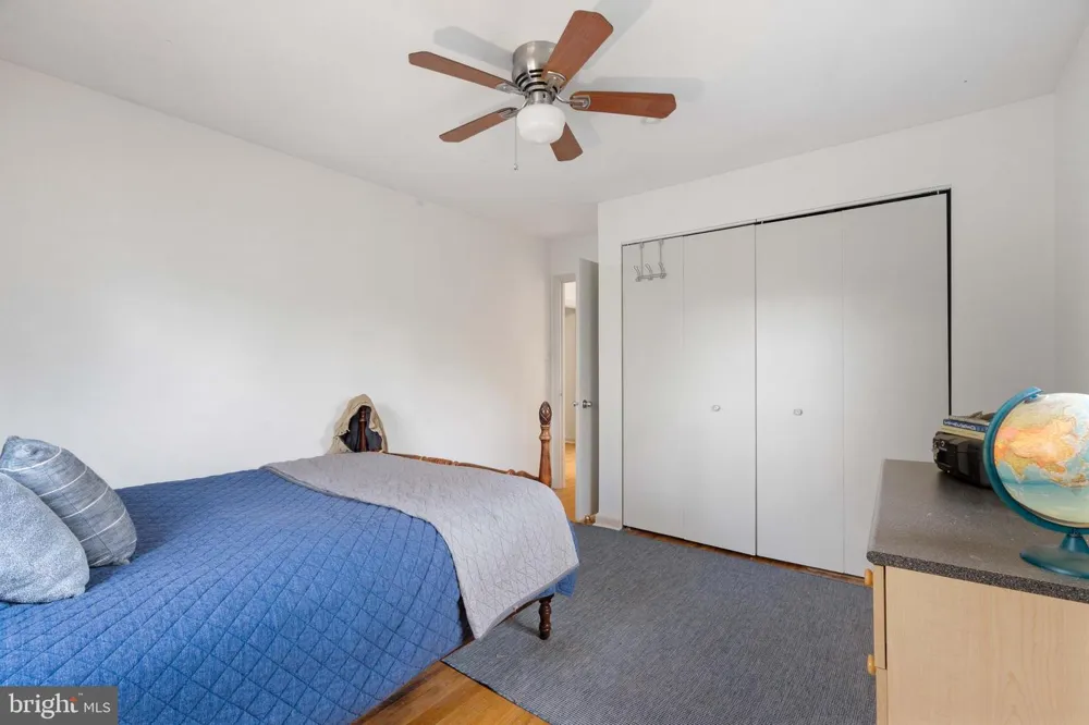 1011 MT PLEASANT WAY Cherry Hill, NJ 08034