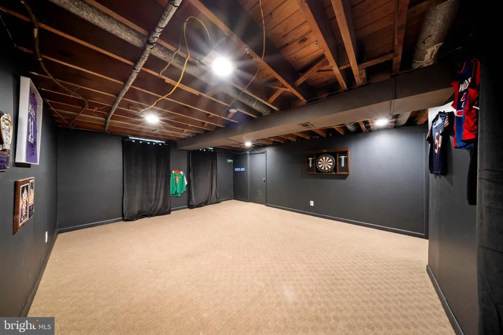 1011 MT PLEASANT WAY Cherry Hill, NJ 08034