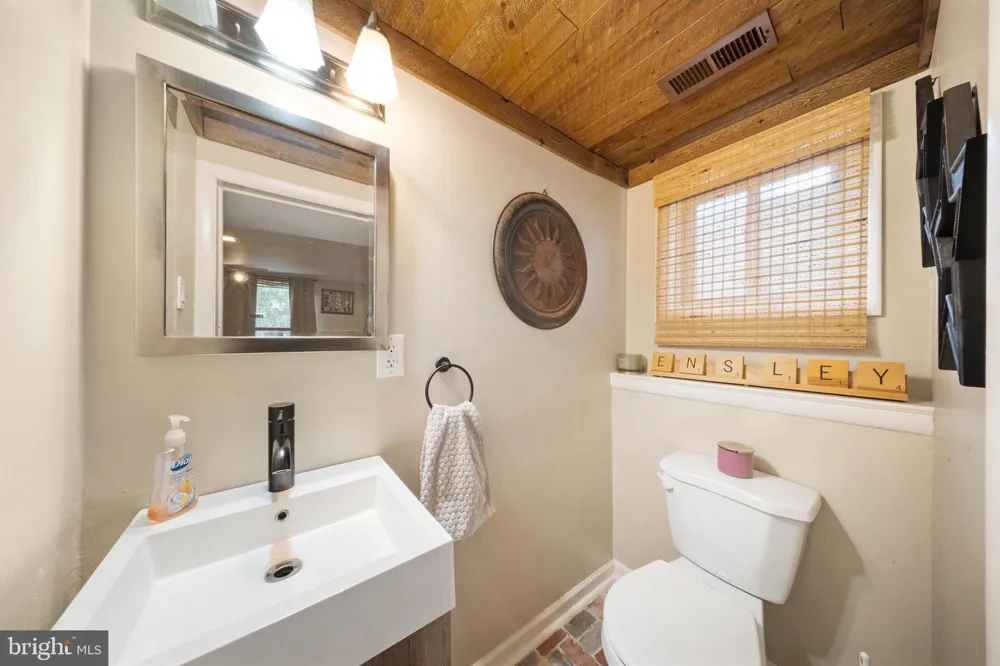 1011 MT PLEASANT WAY Cherry Hill, NJ 08034