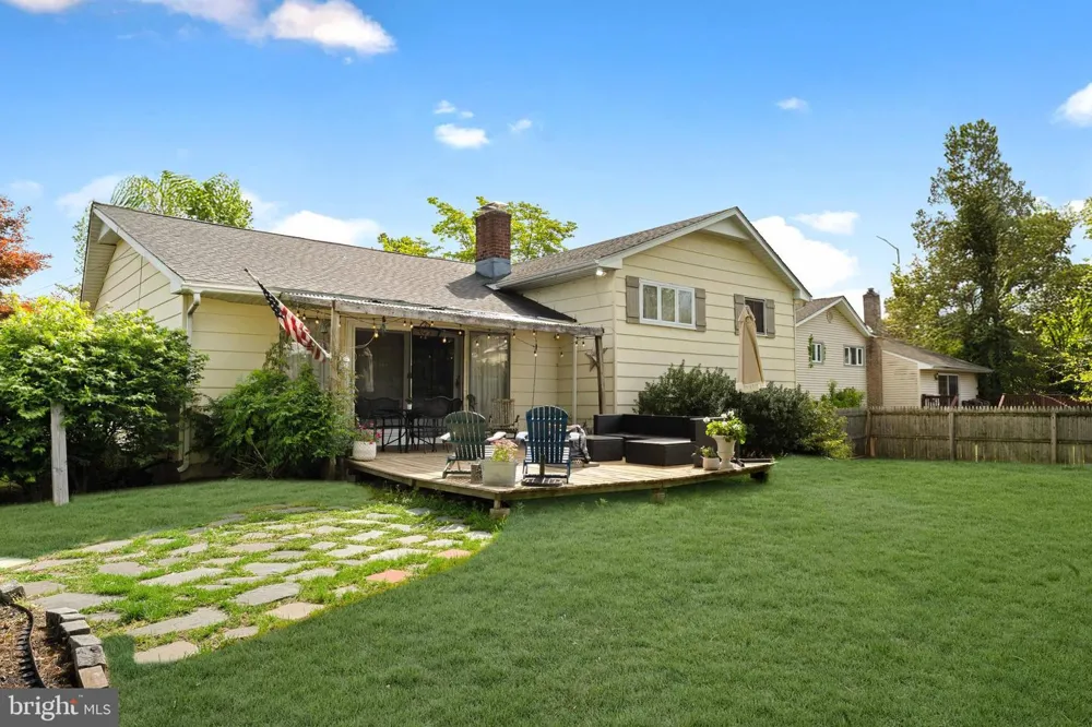 1011 MT PLEASANT WAY Cherry Hill, NJ 08034