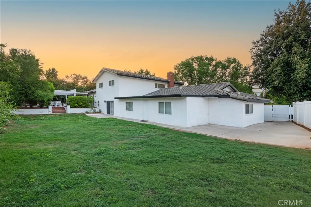 2350 Shadow Hill Drive Riverside, CA 92506