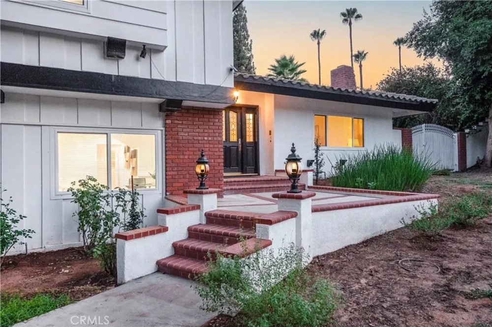 2350 Shadow Hill Drive Riverside, CA 92506