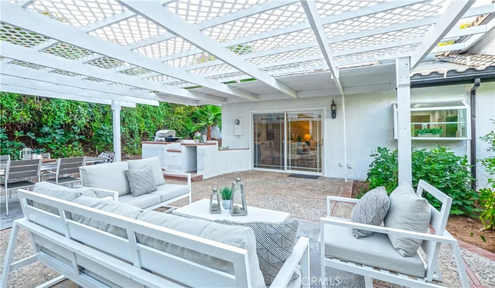 2350 Shadow Hill Drive Riverside, CA 92506