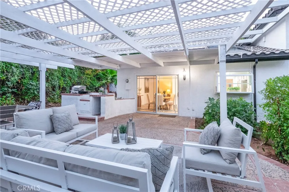 2350 Shadow Hill Drive Riverside, CA 92506