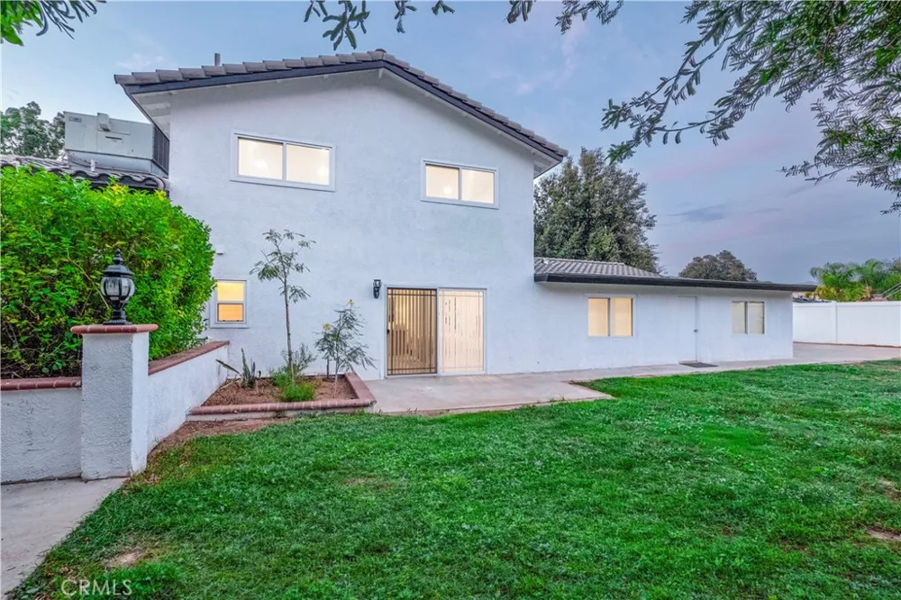 2350 Shadow Hill Drive Riverside, CA 92506