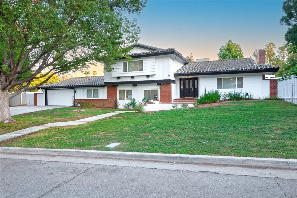2350 Shadow Hill Drive Riverside, CA 92506