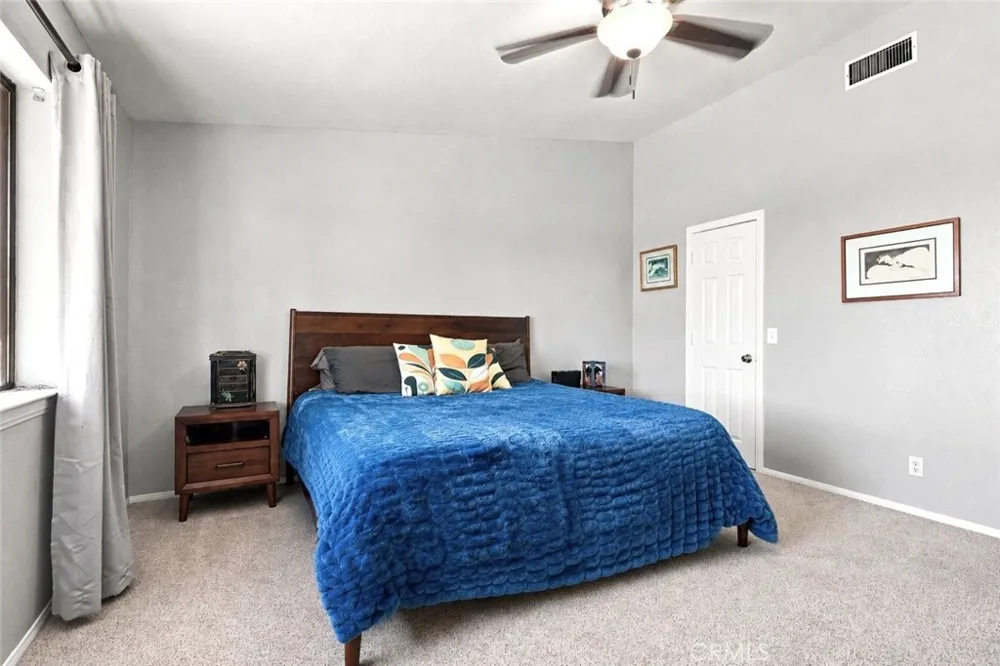 11575 El Esteban Phelan, CA 92371