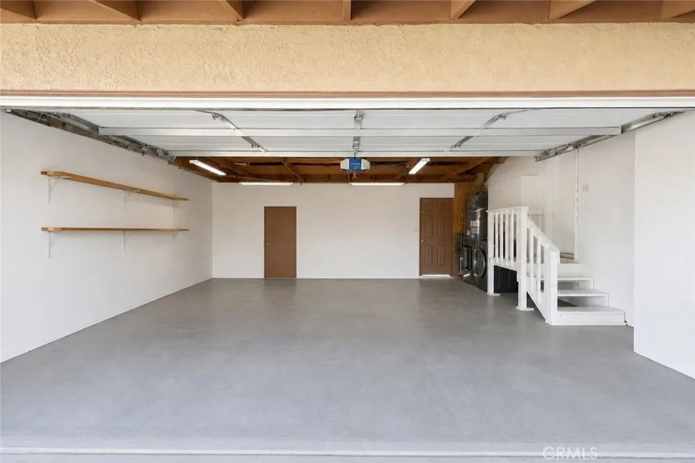 11575 El Esteban Phelan, CA 92371