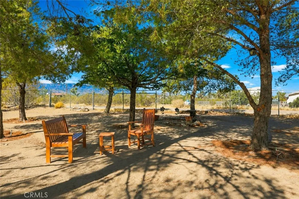 11575 El Esteban Phelan, CA 92371