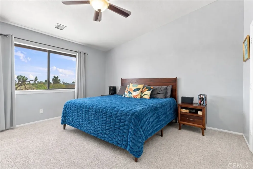 11575 El Esteban Phelan, CA 92371