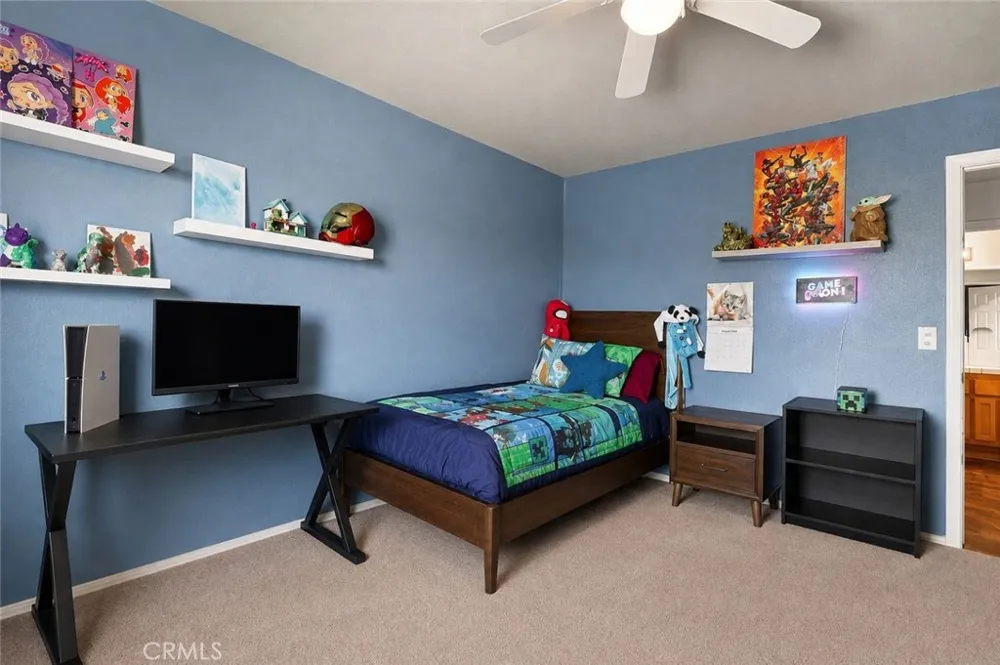 11575 El Esteban Phelan, CA 92371