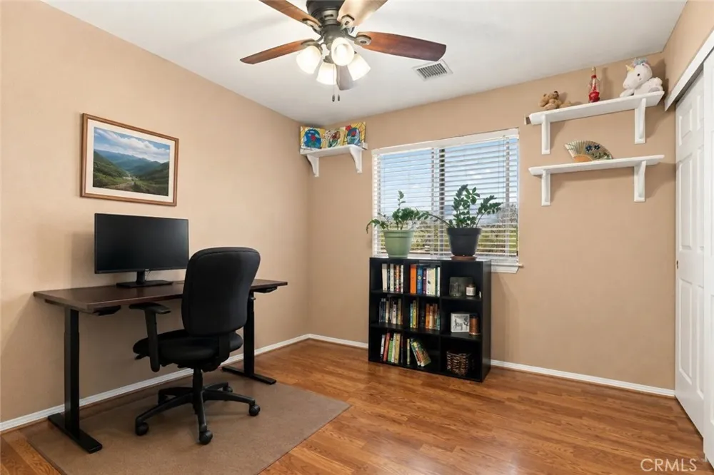 11575 El Esteban Phelan, CA 92371