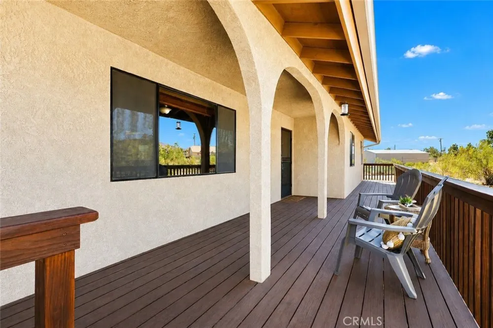 11575 El Esteban Phelan, CA 92371