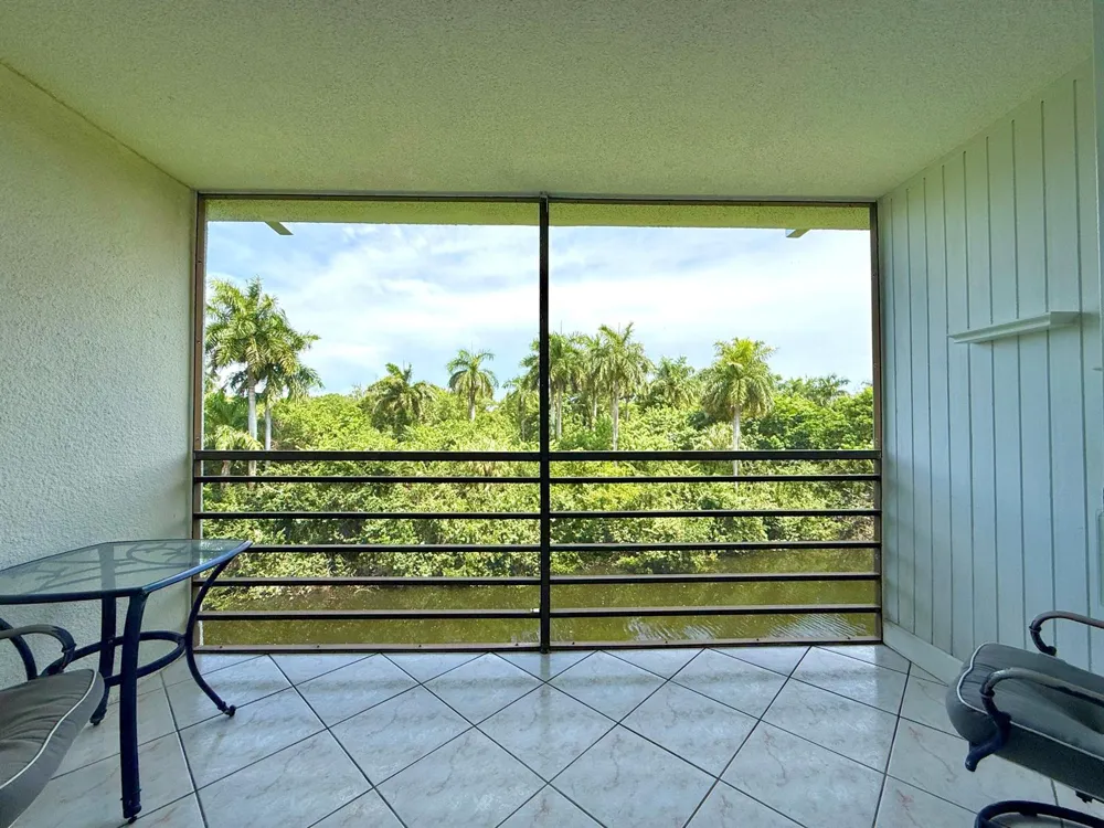 102 Royal Pk Drive #4C Oakland Park, FL 33309