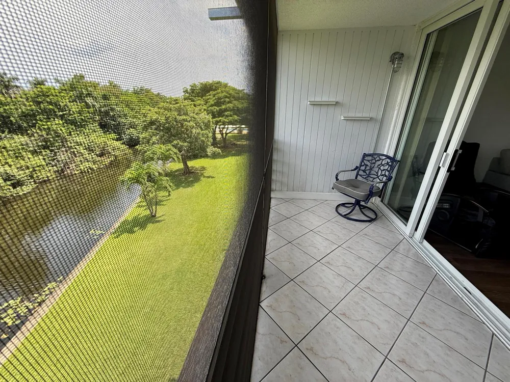 102 Royal Pk Drive #4C Oakland Park, FL 33309