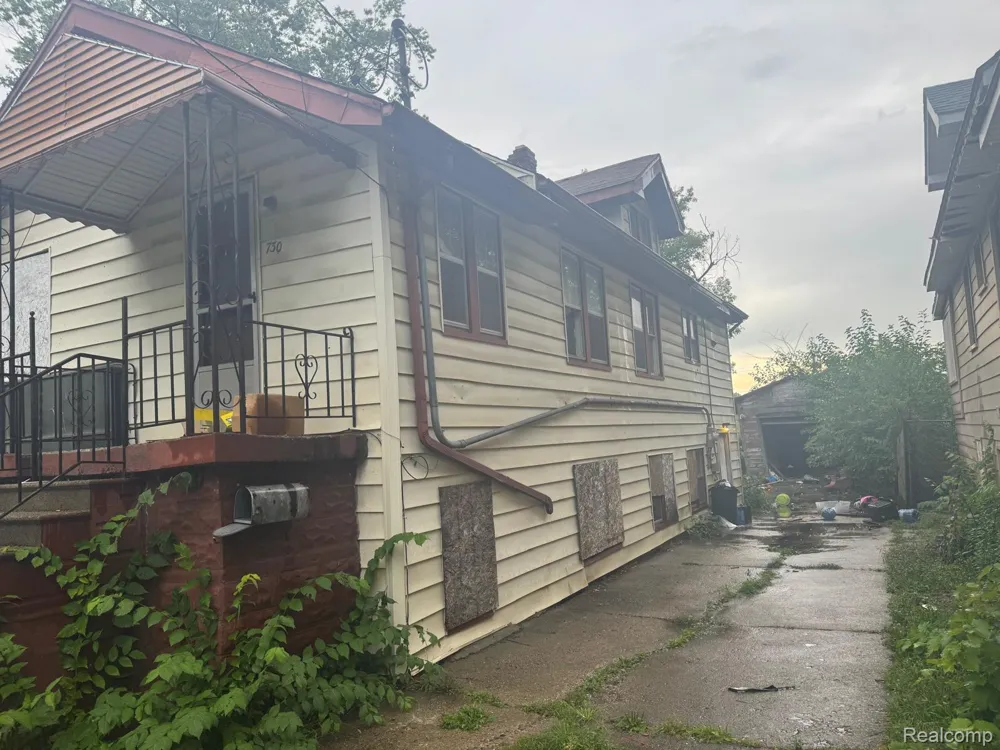 730 Barrie Avenue Flint City, MI 48507