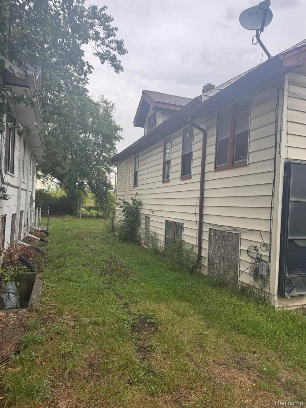 730 Barrie Avenue Flint City, MI 48507
