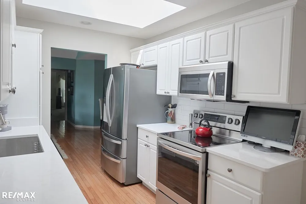 49849 Hidden Valley Dr Macomb Township, MI 48044