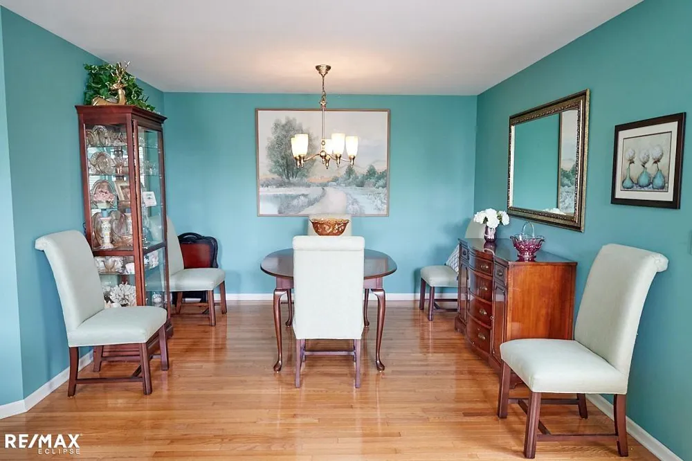 49849 Hidden Valley Dr Macomb Township, MI 48044