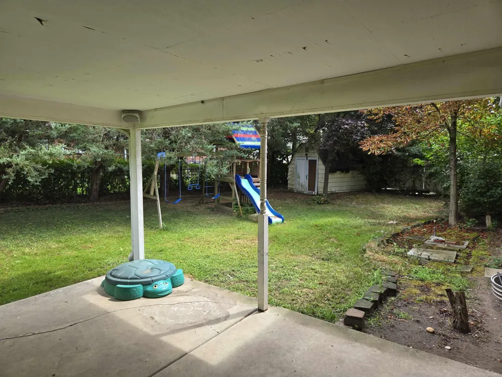 35356 Monza Ct Street Sterling Heights City, MI 48312