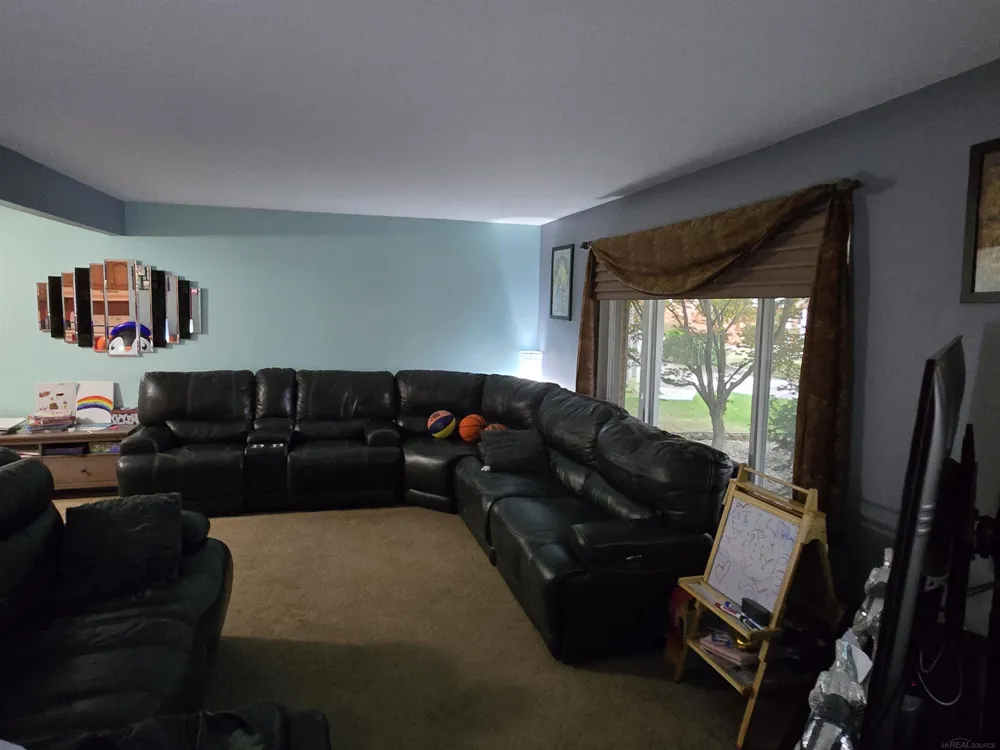 35356 Monza Ct Street Sterling Heights City, MI 48312