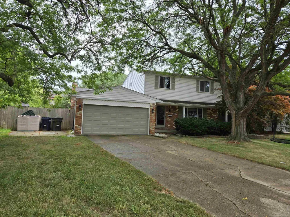 35356 Monza Ct Street Sterling Heights City, MI 48312