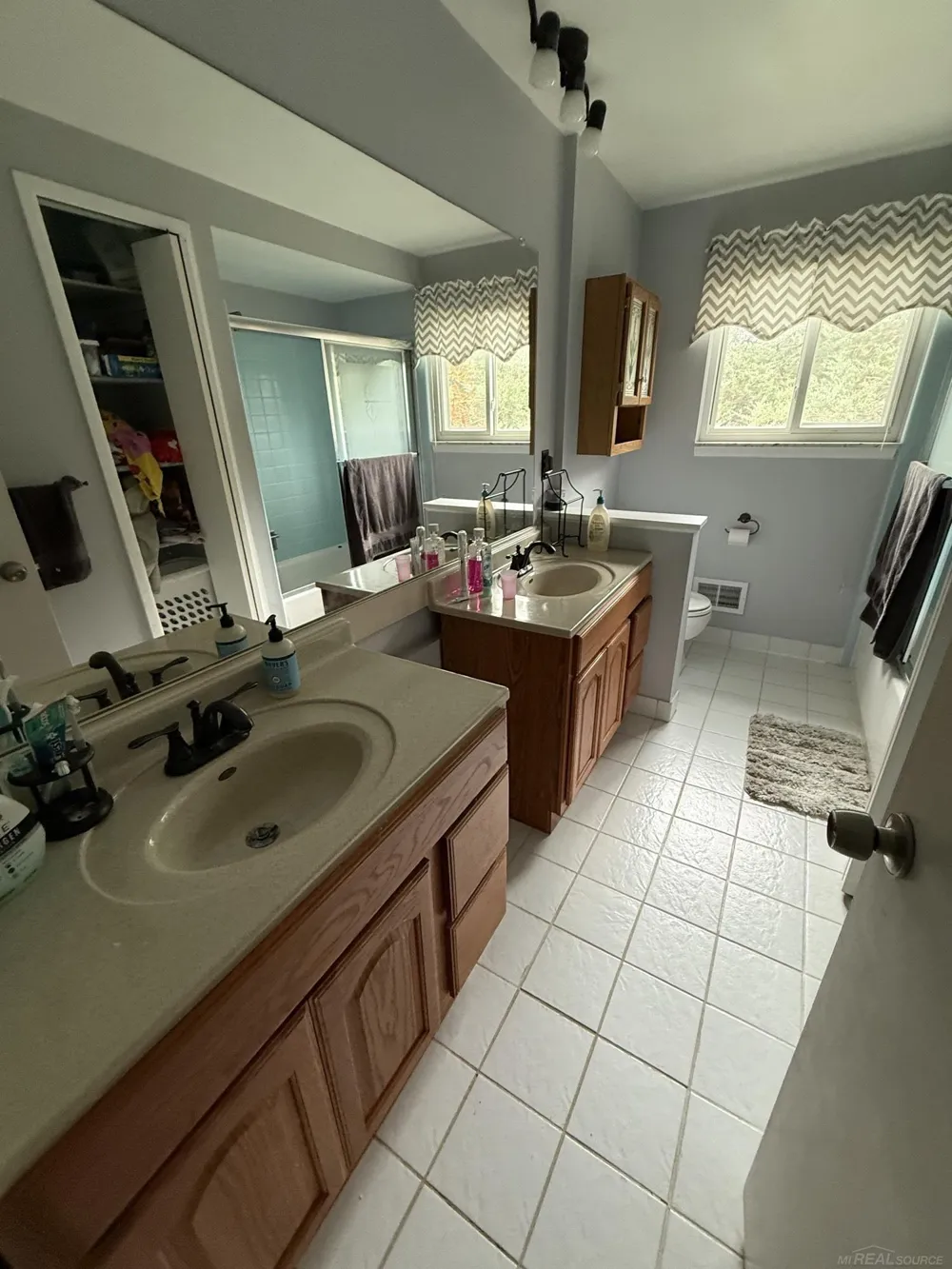 35356 Monza Ct Street Sterling Heights City, MI 48312