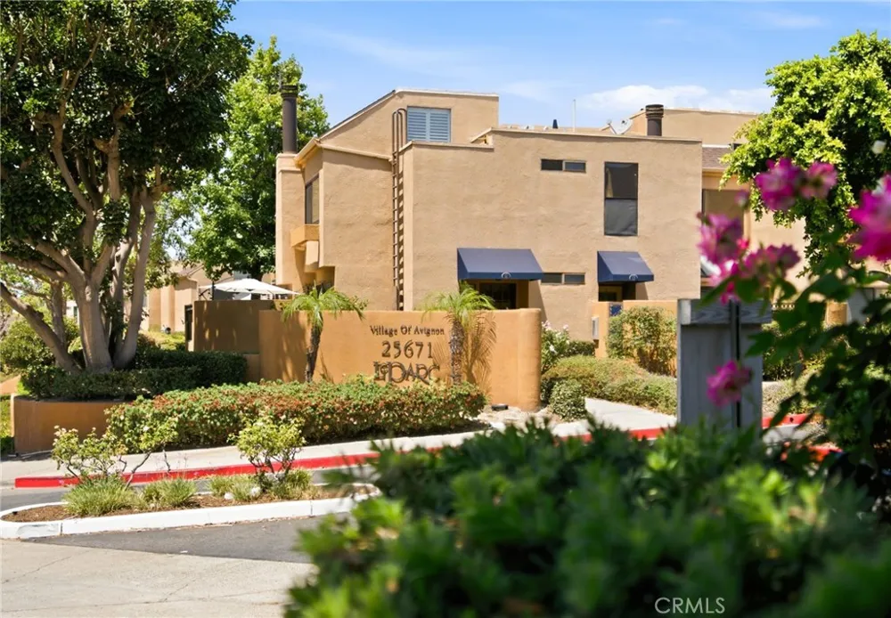 25671 Le Parc #33 Lake Forest, CA 92630