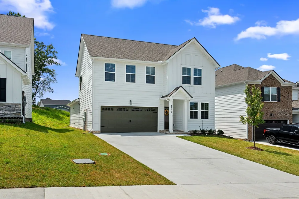 1084 Large Poppy Dr La Vergne, TN 37086