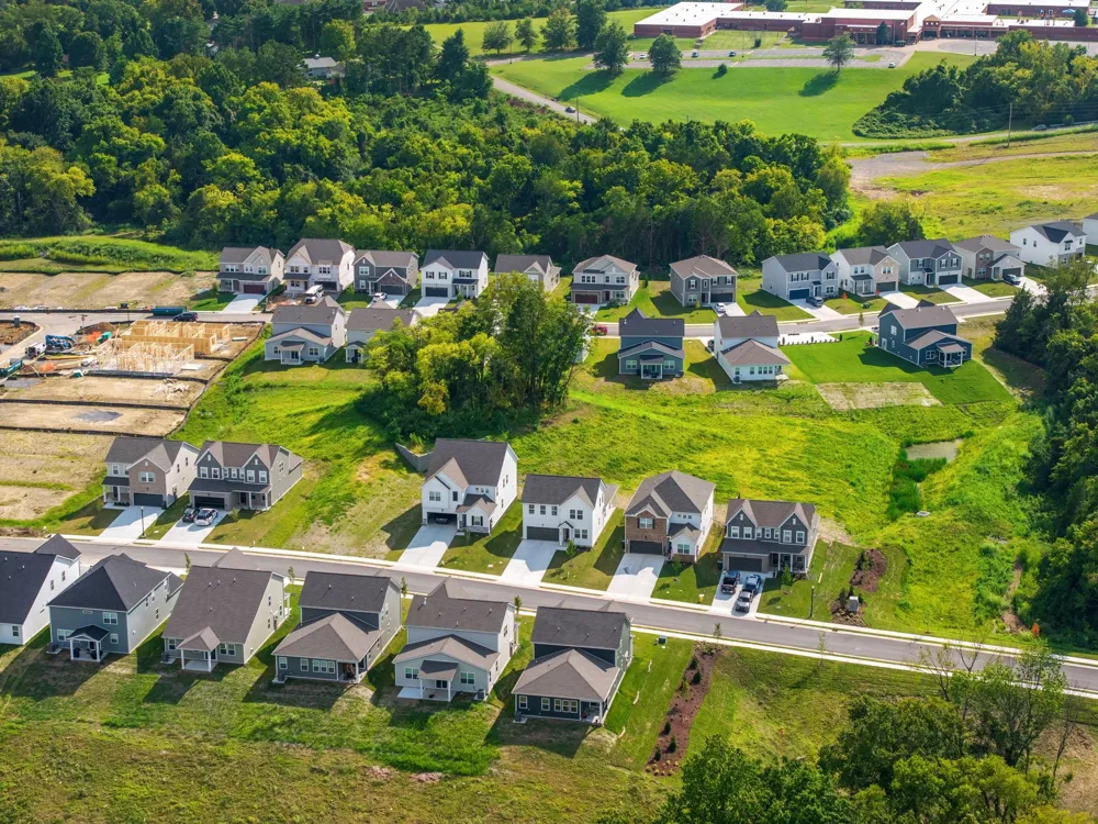 1084 Large Poppy Dr La Vergne, TN 37086