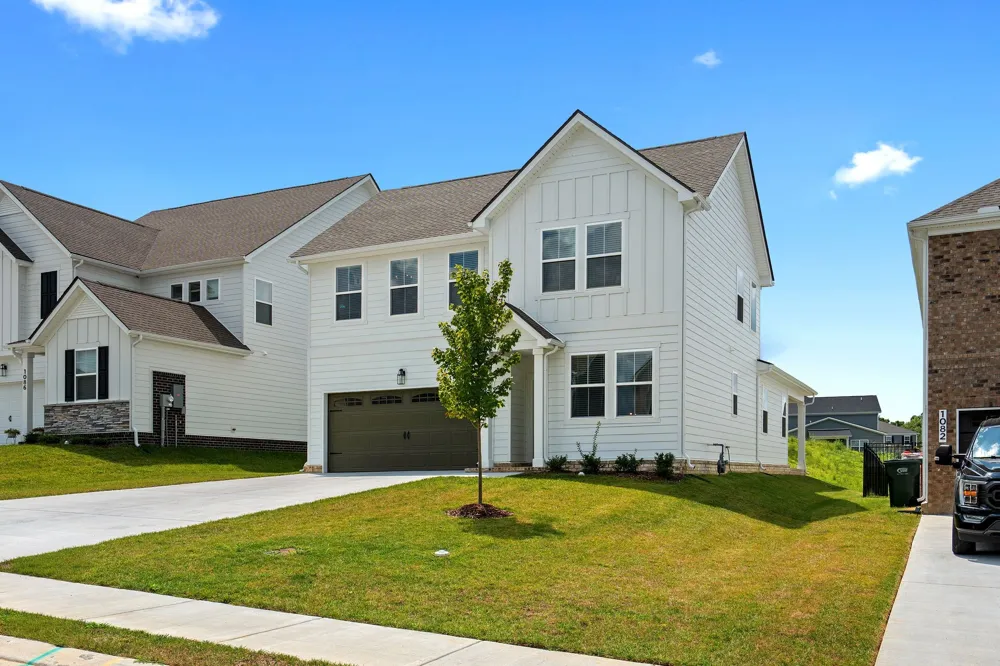 1084 Large Poppy Dr La Vergne, TN 37086