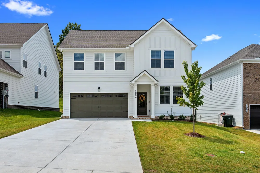 1084 Large Poppy Dr La Vergne, TN 37086