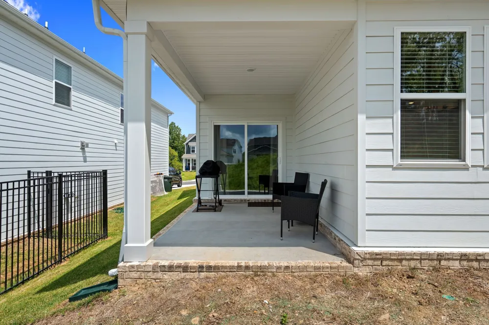 1084 Large Poppy Dr La Vergne, TN 37086