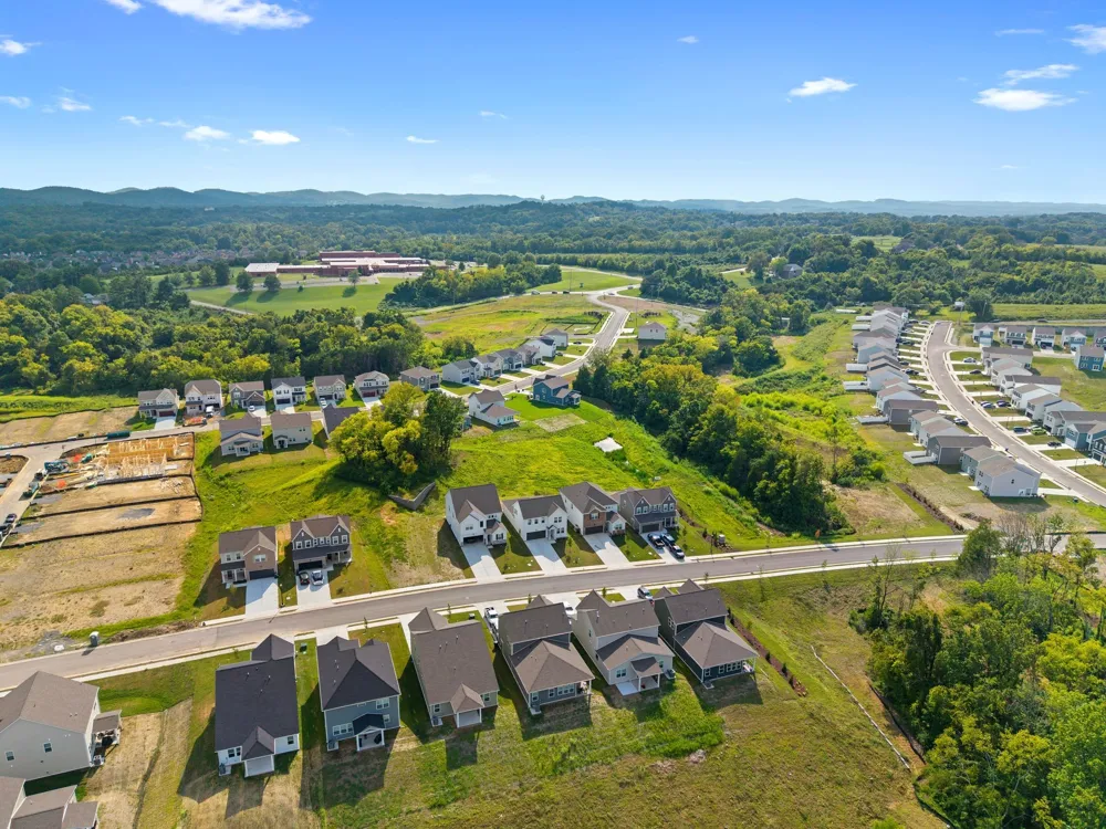 1084 Large Poppy Dr La Vergne, TN 37086