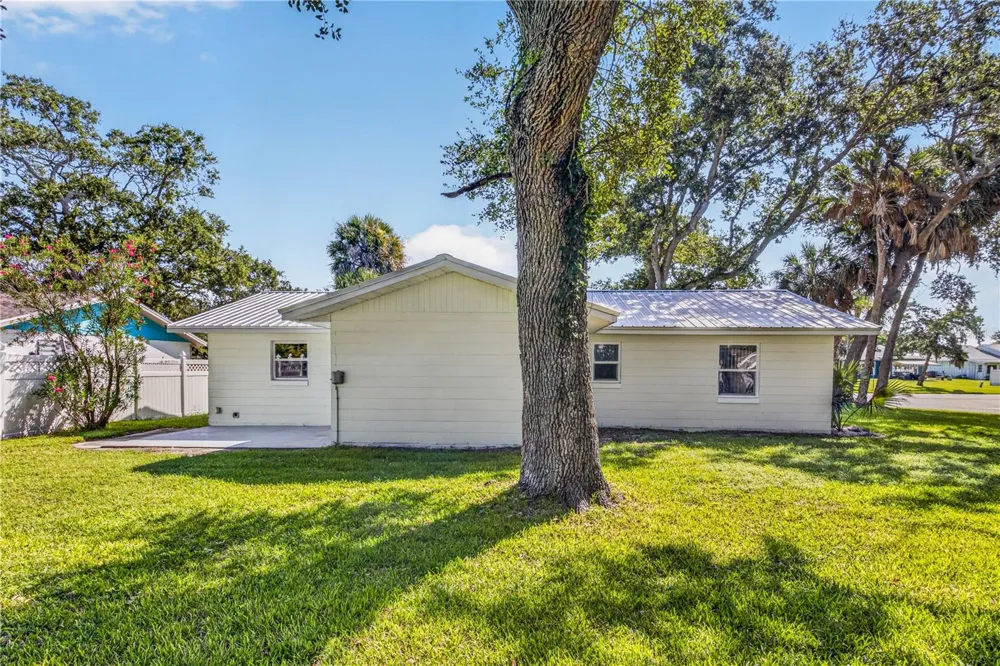 5464 RIVERSIDE DRIVE Port Orange, FL 32127