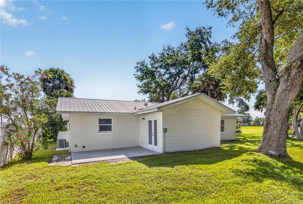 5464 RIVERSIDE DRIVE Port Orange, FL 32127