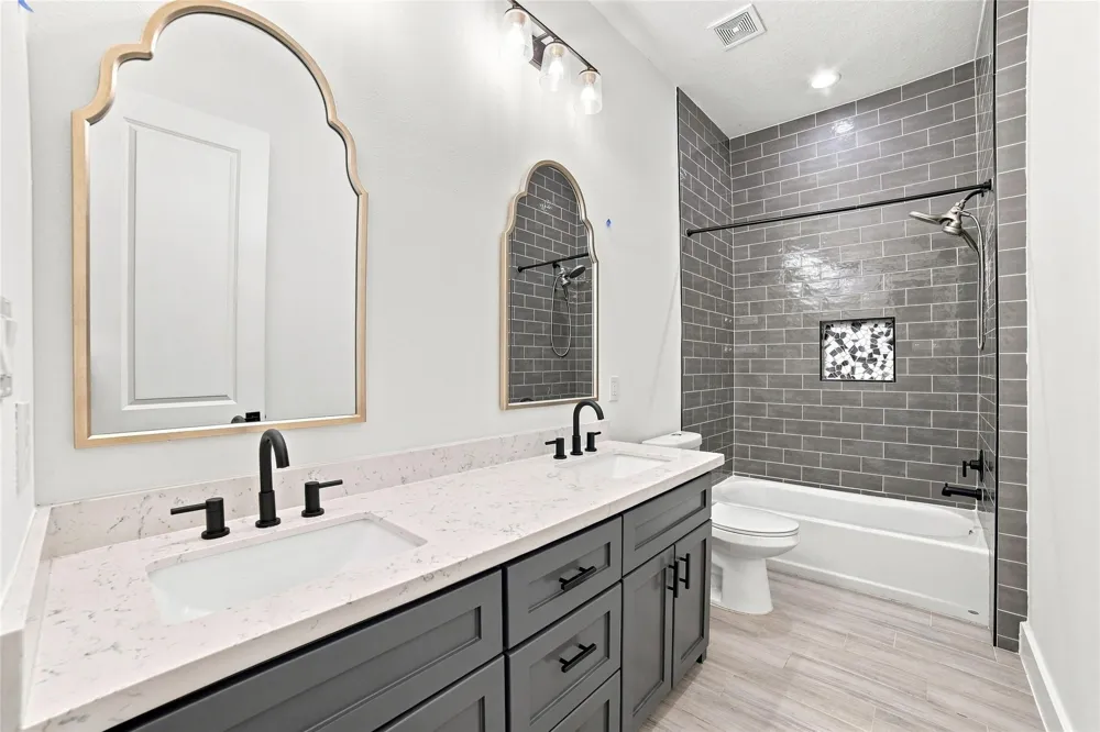203 Cavalry Trail Drive Rosharon, TX 77583