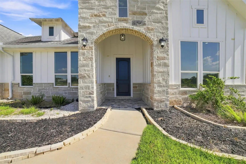 203 Cavalry Trail Drive Rosharon, TX 77583